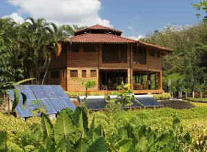 Macaw Lodge